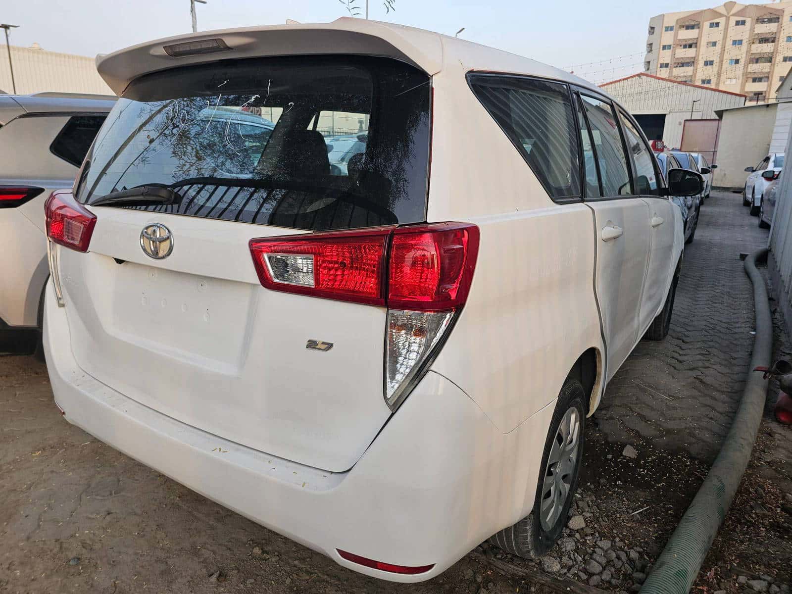 Toyota INNOVA 2021 thumbnail 4