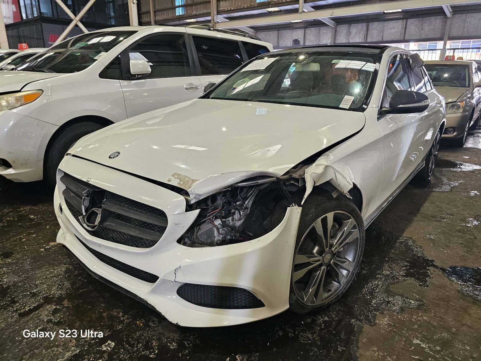 MERCEDES BENZ C300 2015 thumbnail 3