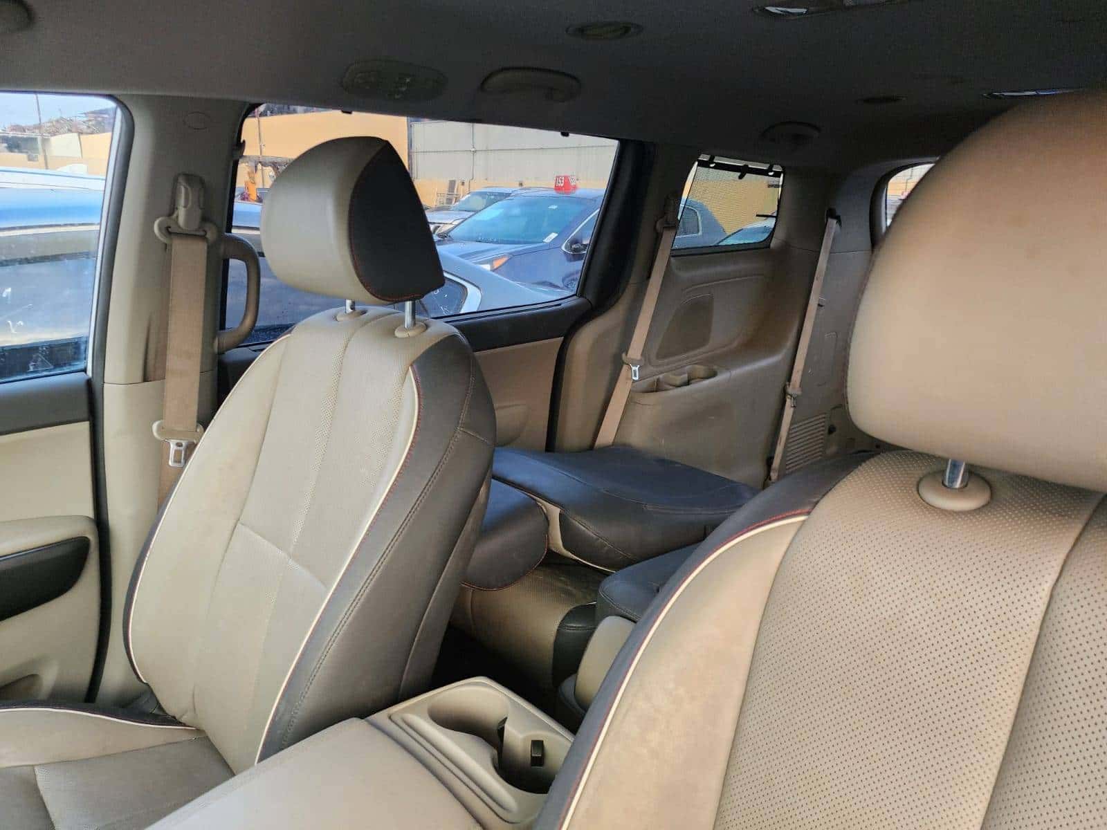 KIA SEDONA 2017 thumbnail 7