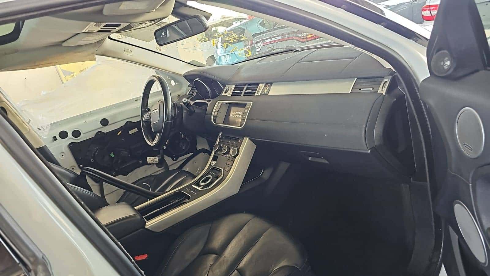 LAND ROVER RANGE ROVER EVOQUE PURE PLUS - Exterior