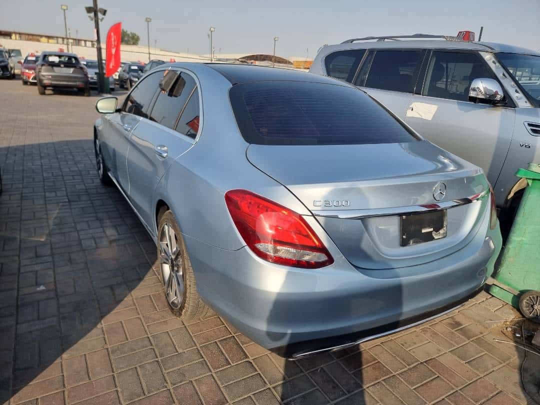 MERCEDES BENZ C300 - Exterior