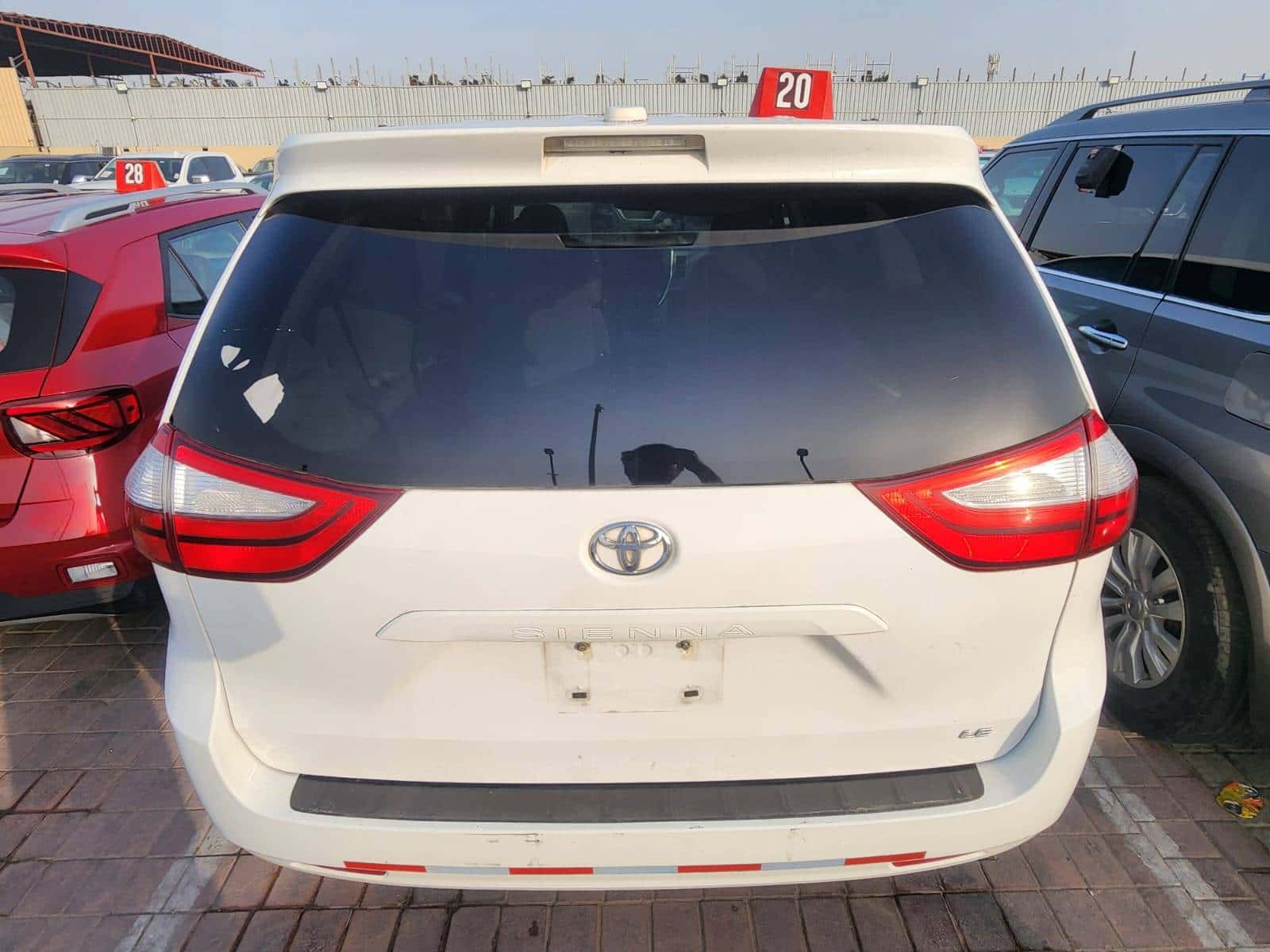 Toyota Sienna 2016 thumbnail 3