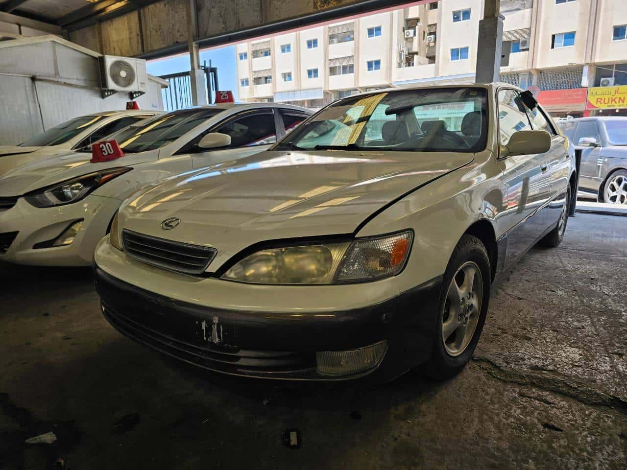 LEXUS ES 300 1997 thumbnail 3