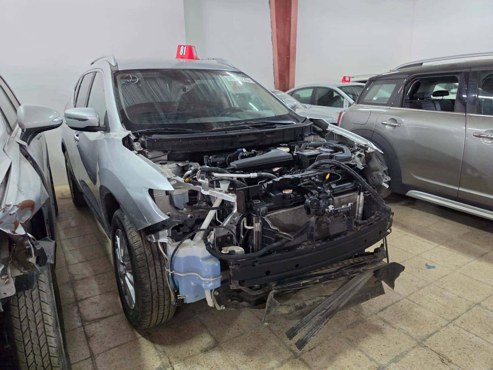 2019 Nissan Rogue thumbnail 2