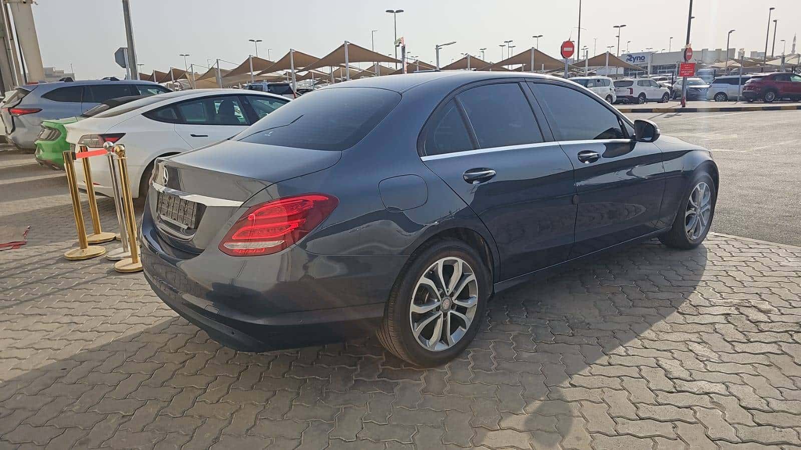 MERCEDES BENZ C200 2016 thumbnail 3