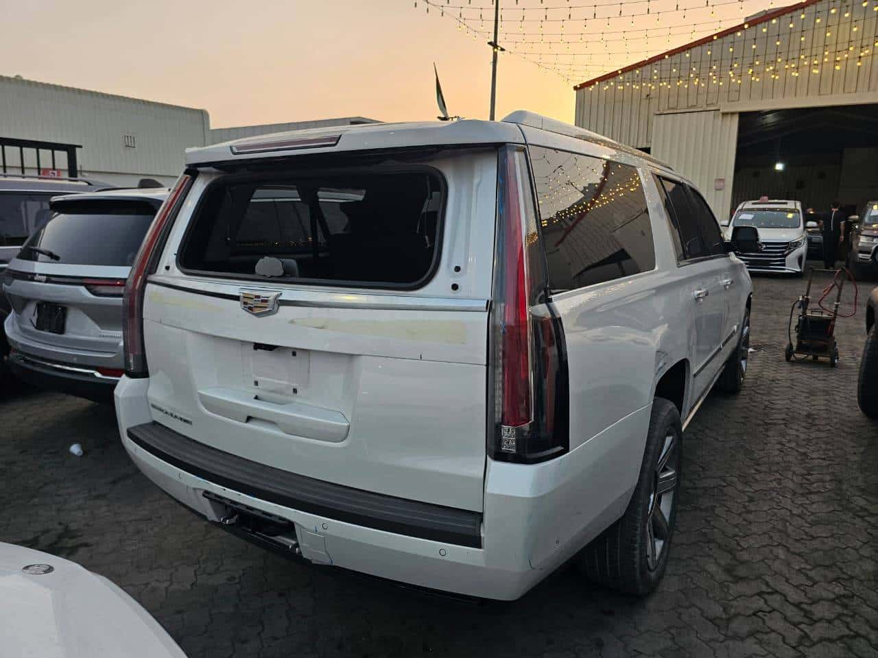 CADILLAC ESCALADE ESV PREMIUM LUXURY 2019 thumbnail 5