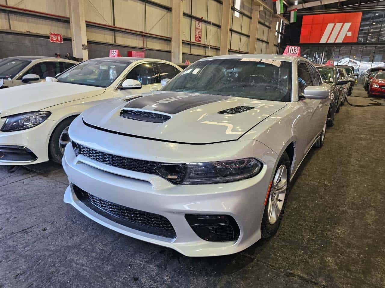 DODGE CHARGER 2019 thumbnail 2