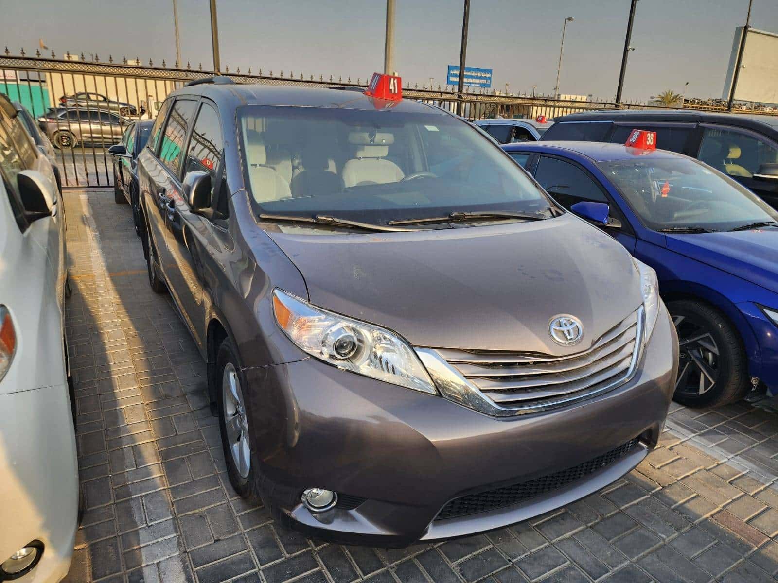 TOYOTA SIENNA 2015 thumbnail 3