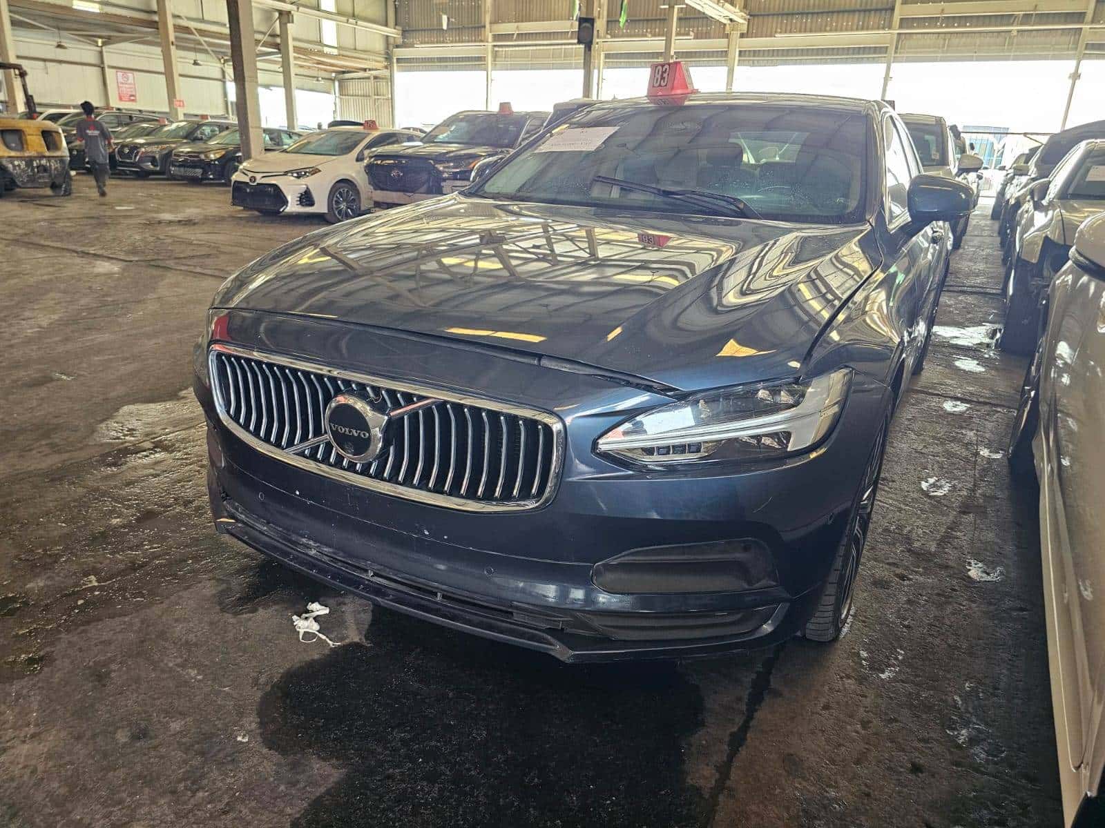 Volvo S90 2023 thumbnail 3