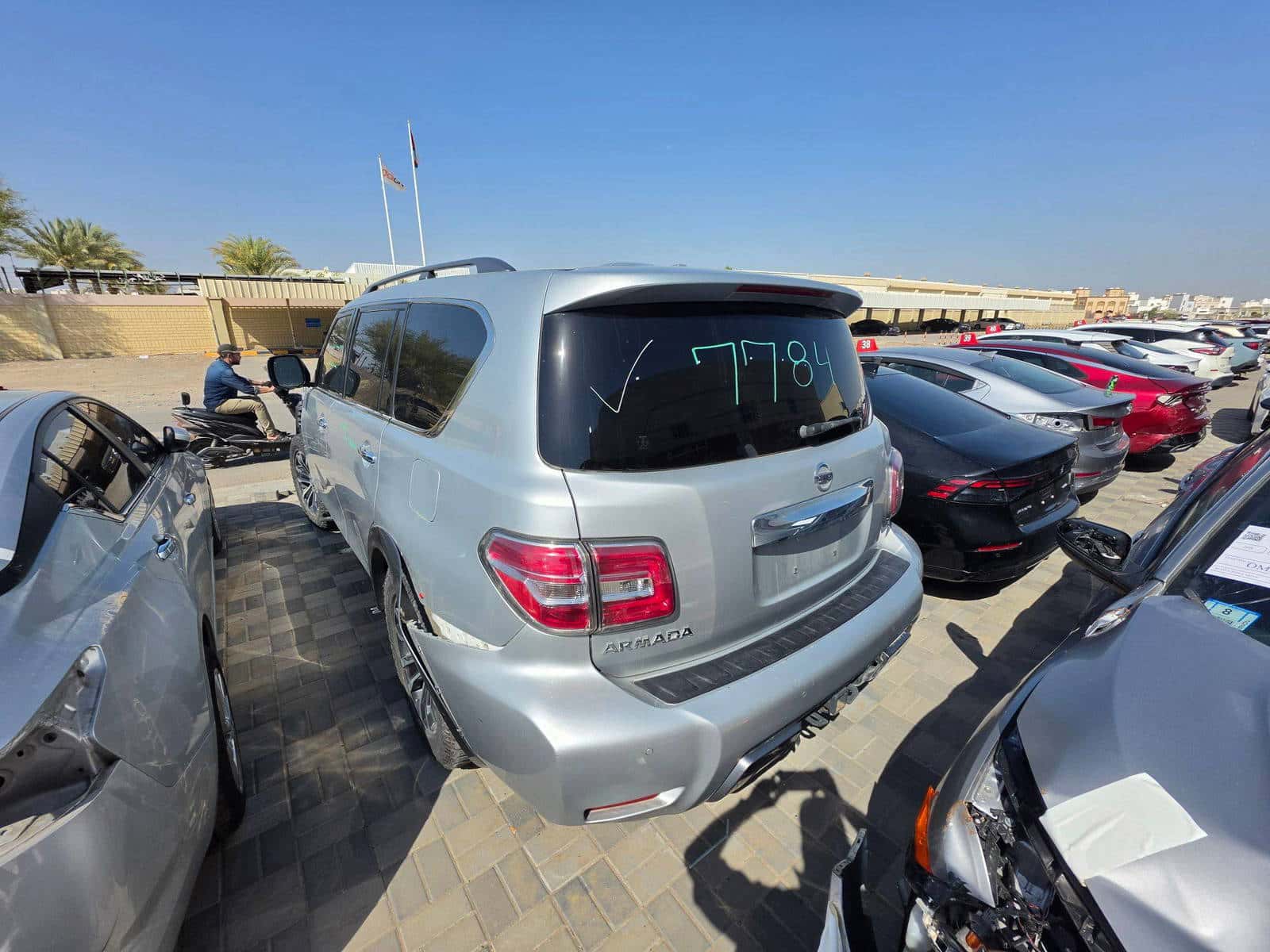 Nissan Armada 2019 thumbnail 3