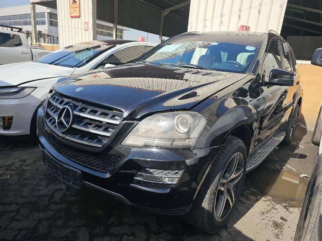 MERCEDES BENZ M-CLASS ML 350 - Exterior