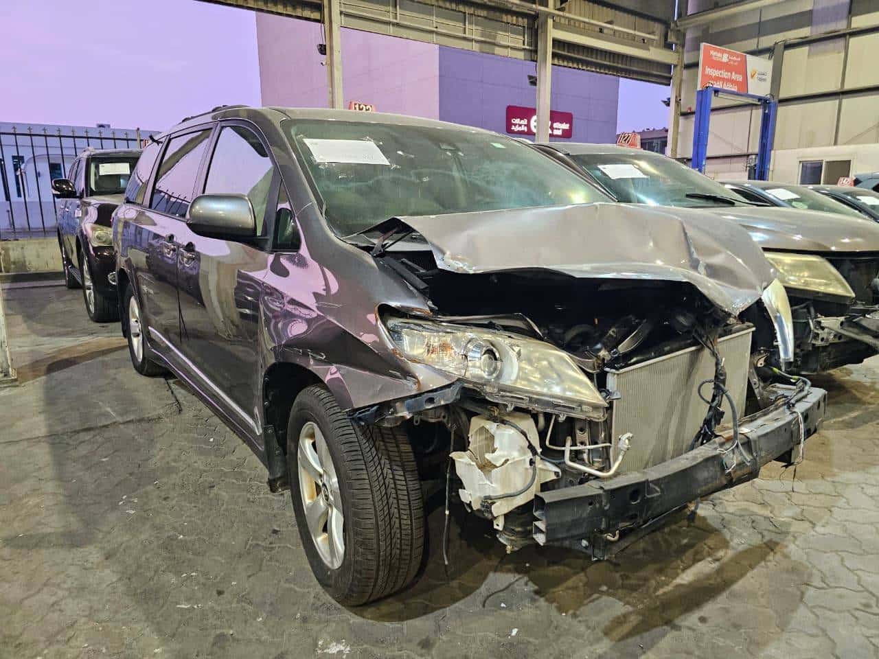 TOYOTA SIENNA 2018 thumbnail 2