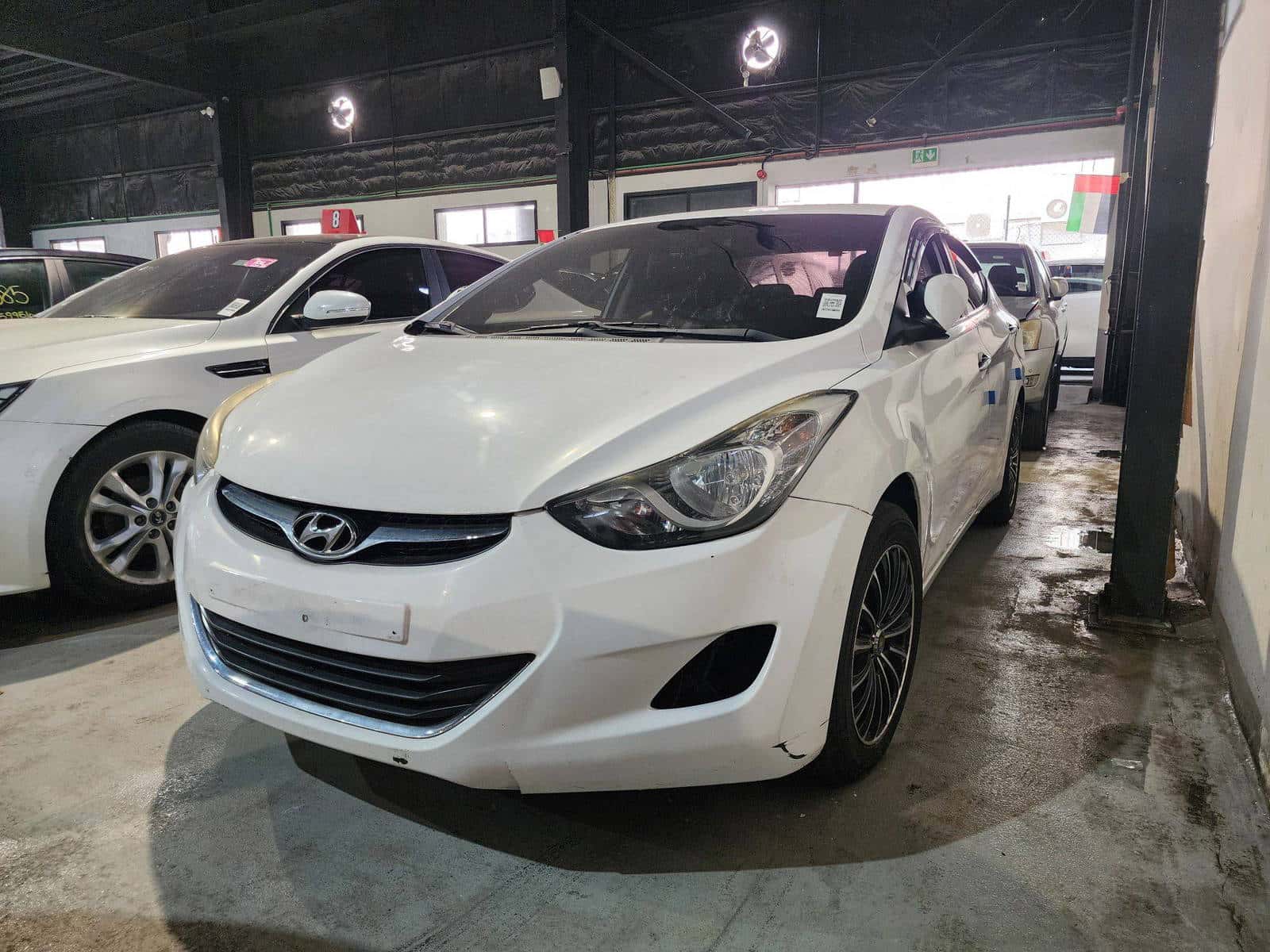 HYUNDAI AVANTE - Exterior
