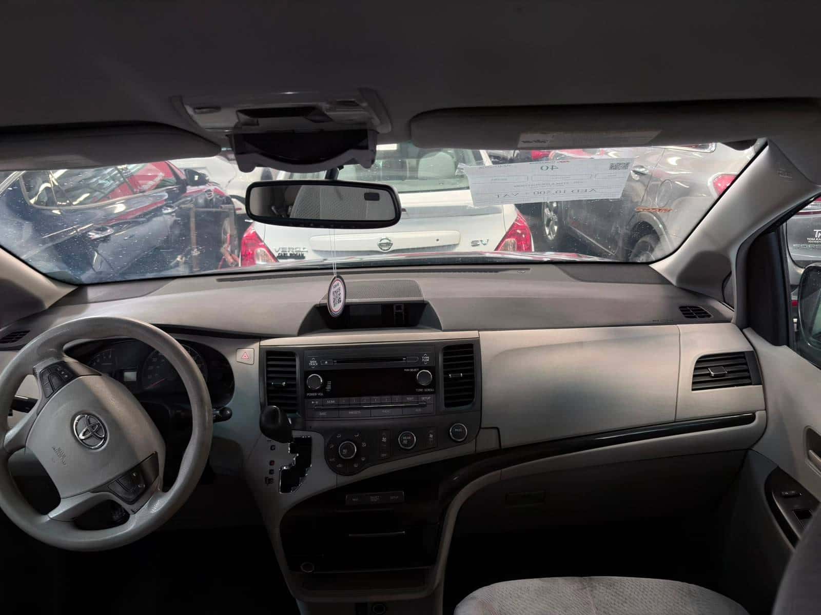 TOYOTA SIENNA 2012 thumbnail 4