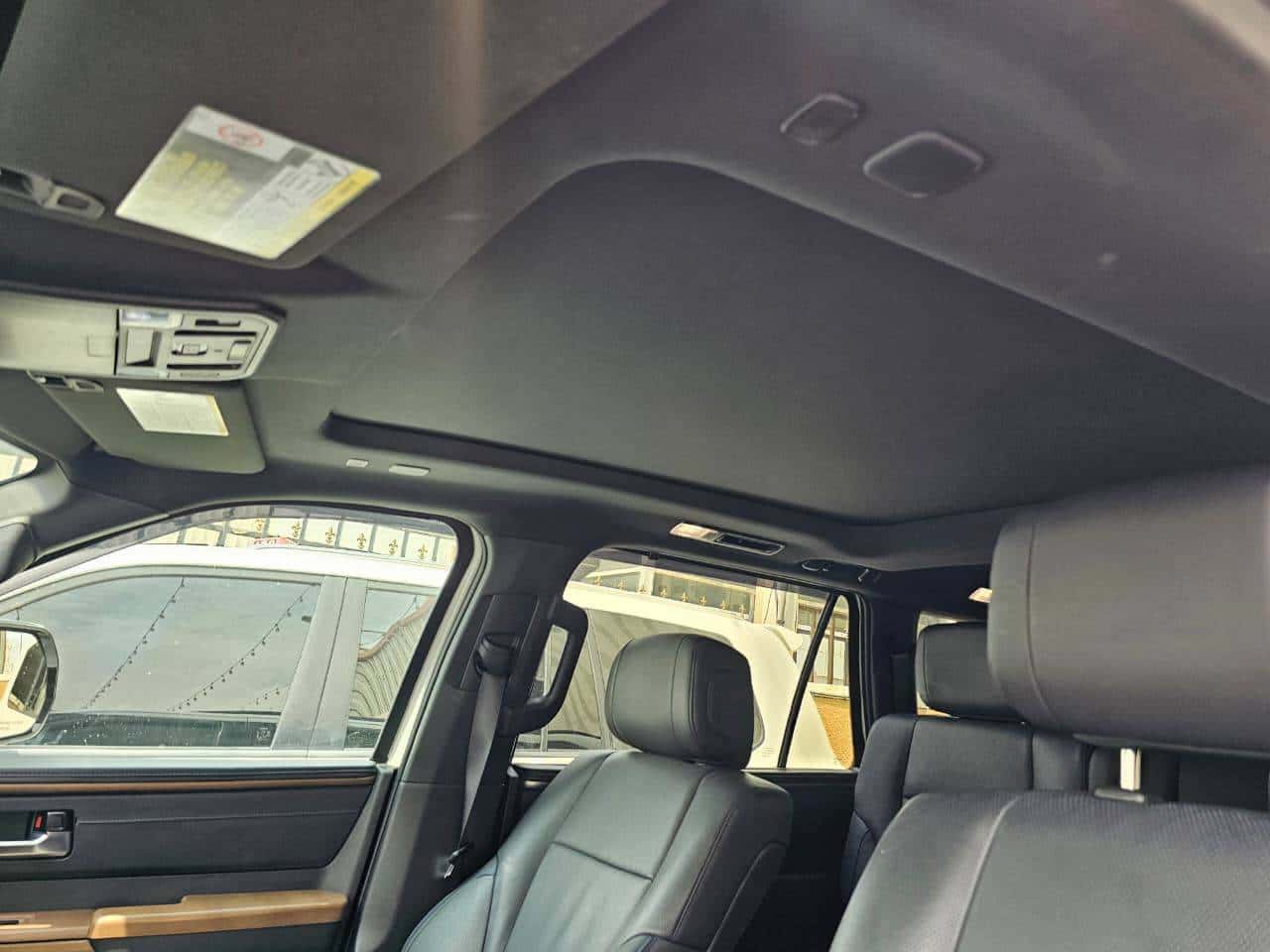 Toyota Sequoia 2023 thumbnail 7