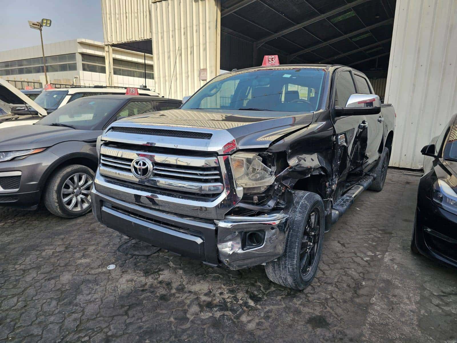 TOYOTA TUNDRA 2017 thumbnail 2