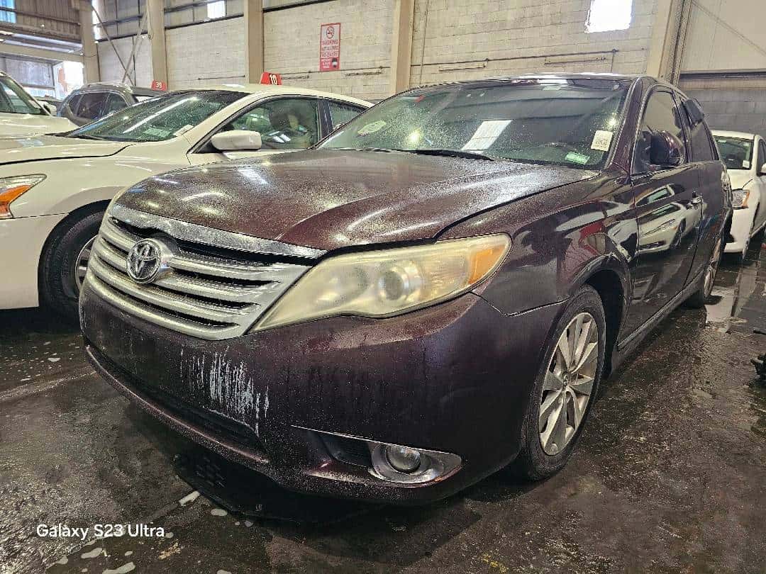 Toyota Avalon 2011 thumbnail 1