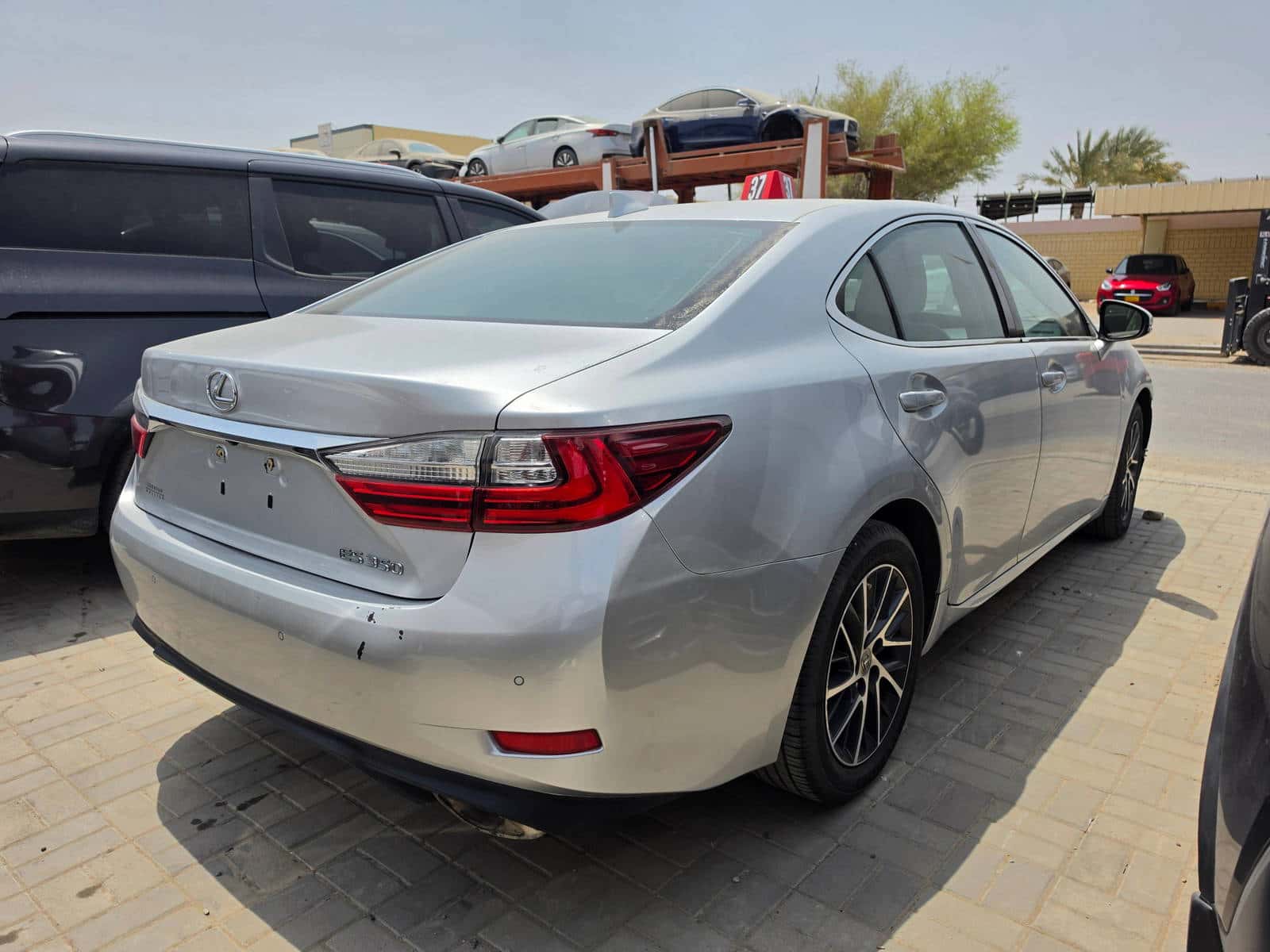 Lexus ES 350 2017 thumbnail 4