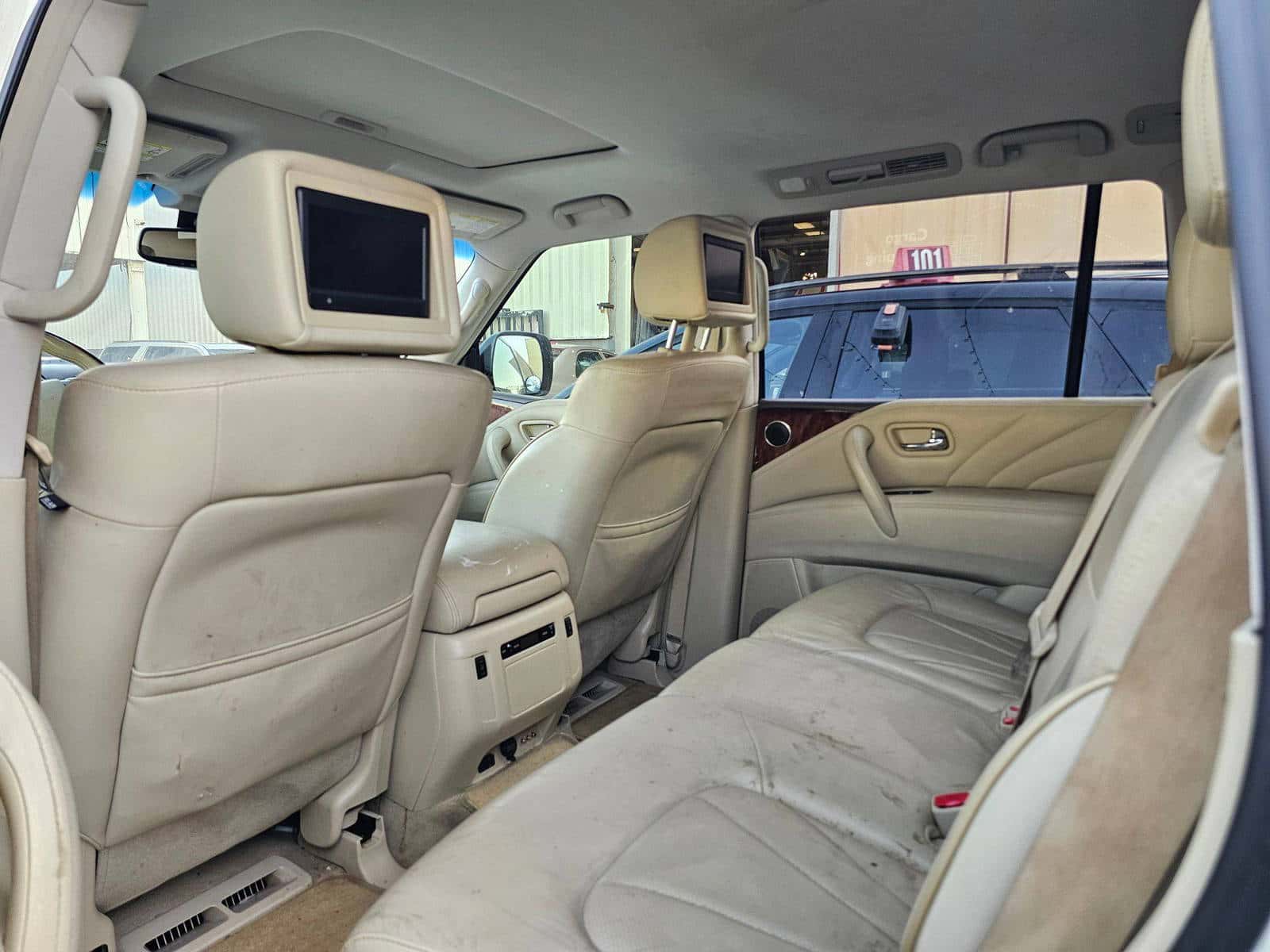 INFINITI QX80 2015 thumbnail 6