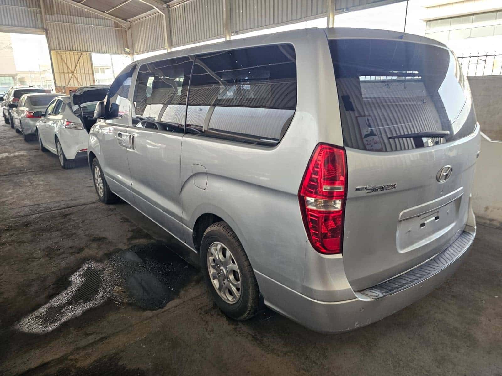 HYUNDAI GRAND STAREX 2010 thumbnail 5
