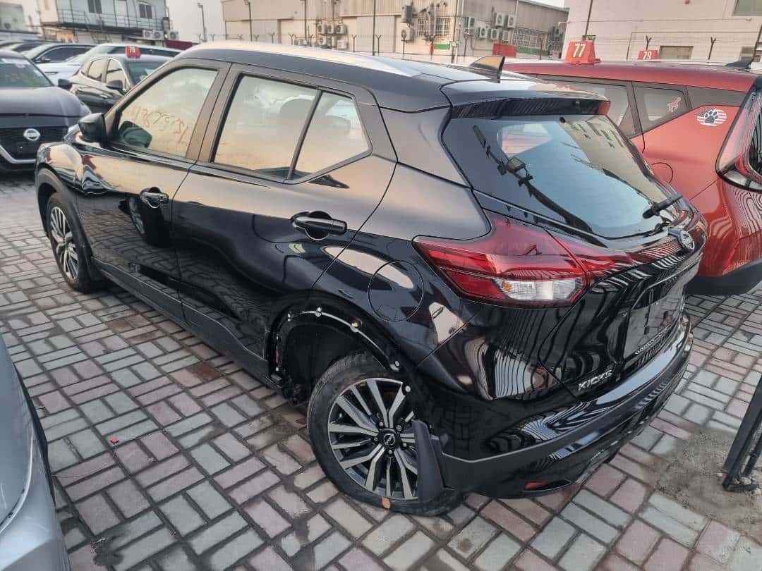 NISSAN KICKS 2024 thumbnail 4