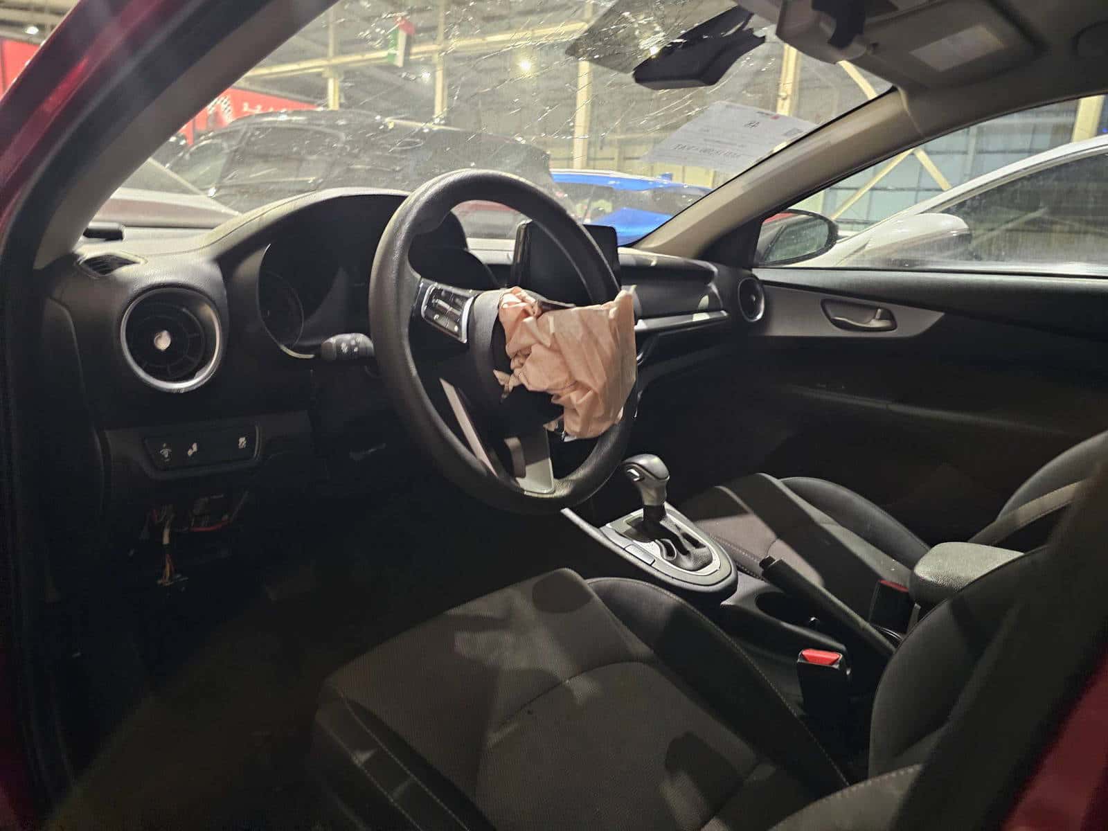 KIA FORTE 2023 thumbnail 7