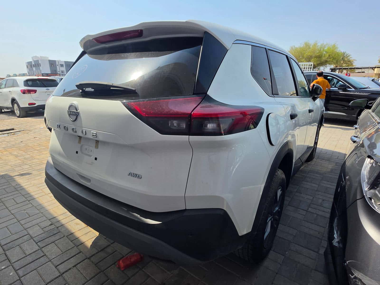 Nissan Rogue 2023 thumbnail 4