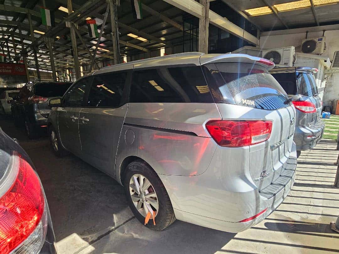 KIA SEDONA 2016 thumbnail 1
