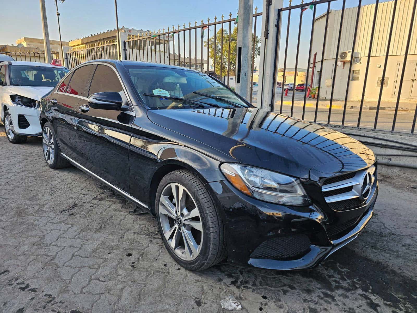 MERCEDES BENZ C300 2017 thumbnail 3