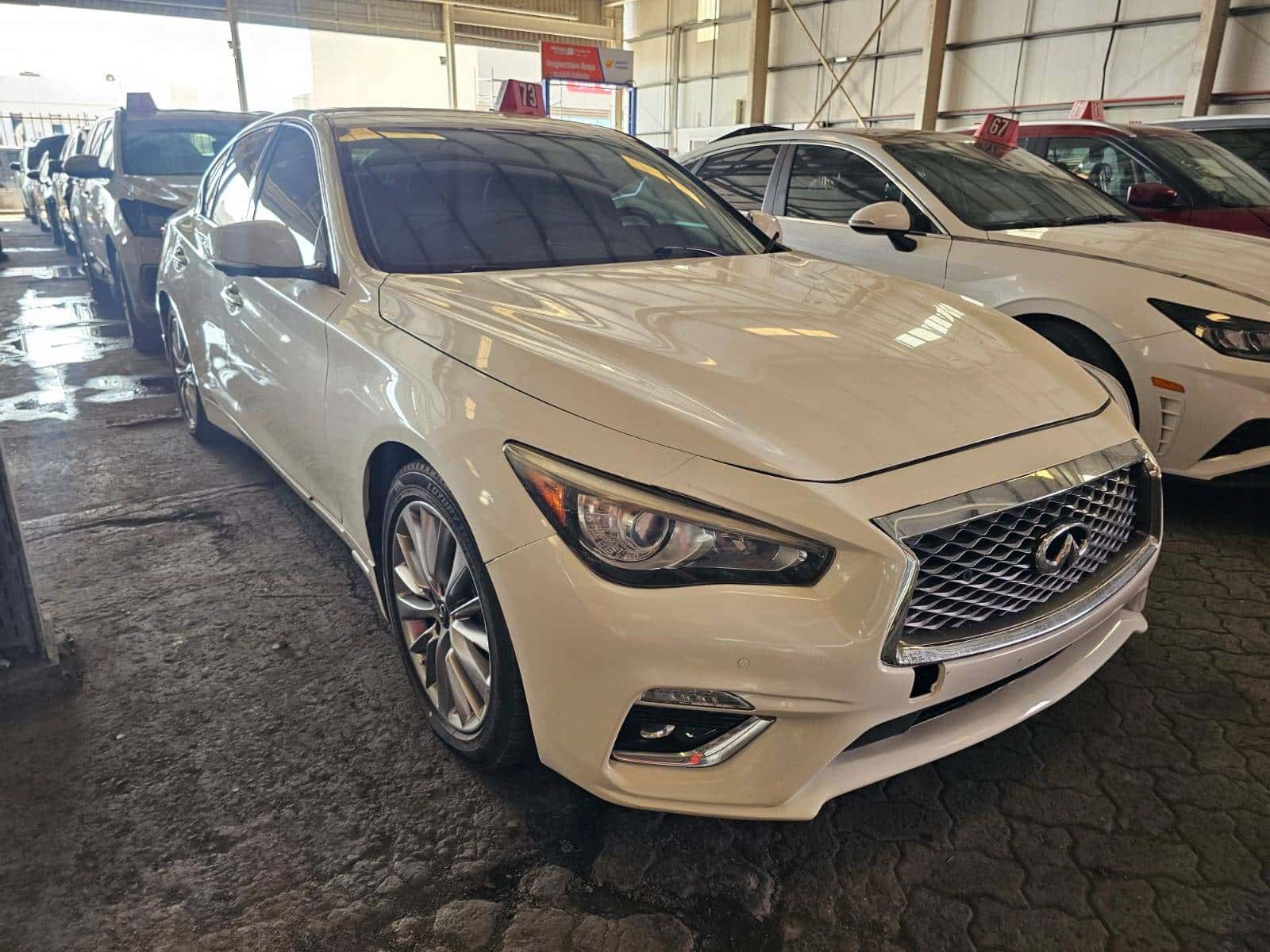 INFINITI Q50 2023 thumbnail 3