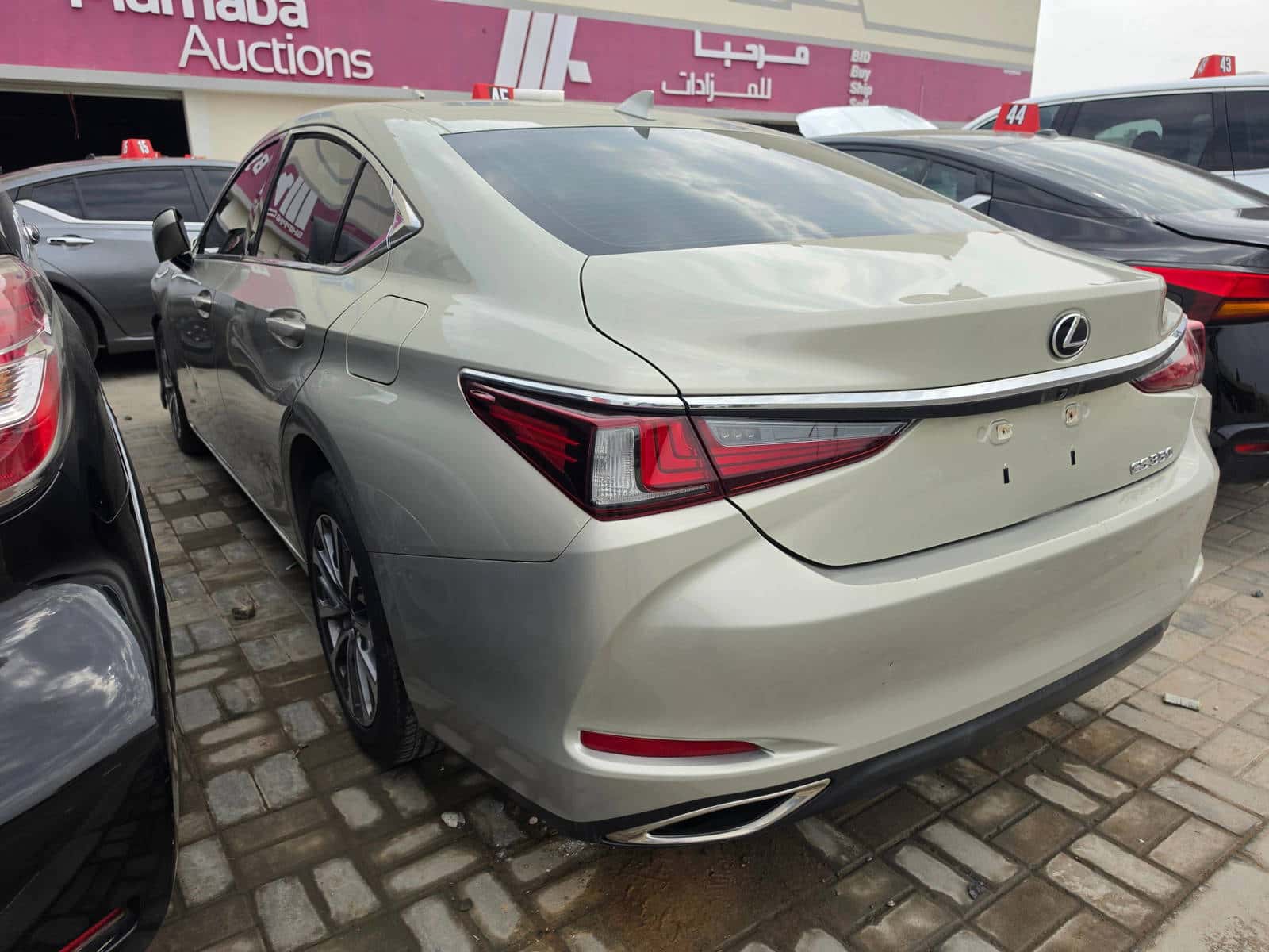 Lexus ES 350 2022 thumbnail 5