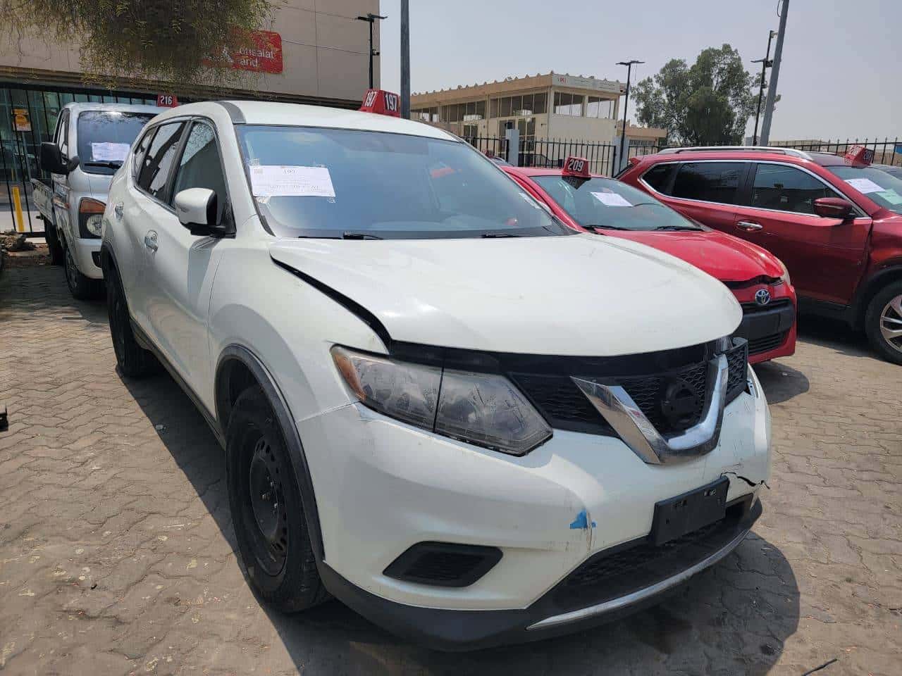 Nissan Rogue 2015 thumbnail 3