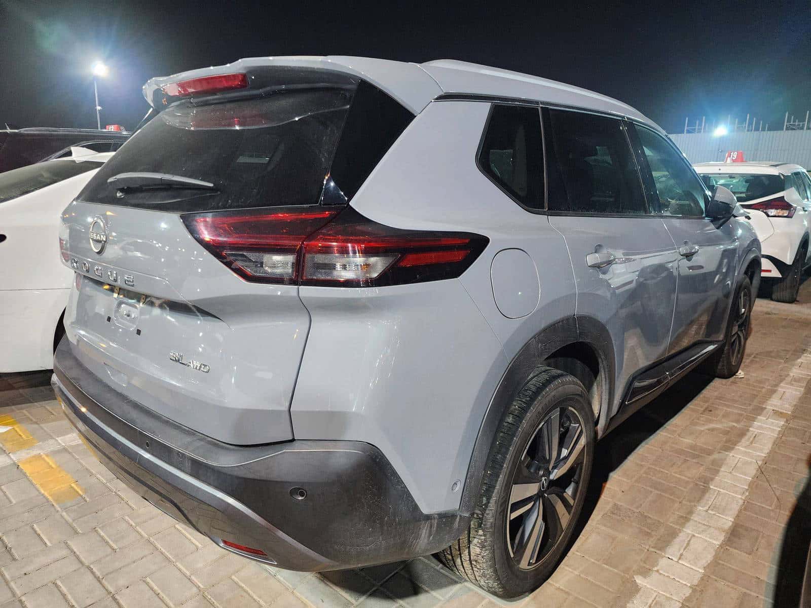 NISSAN ROGUE 2023 thumbnail 2