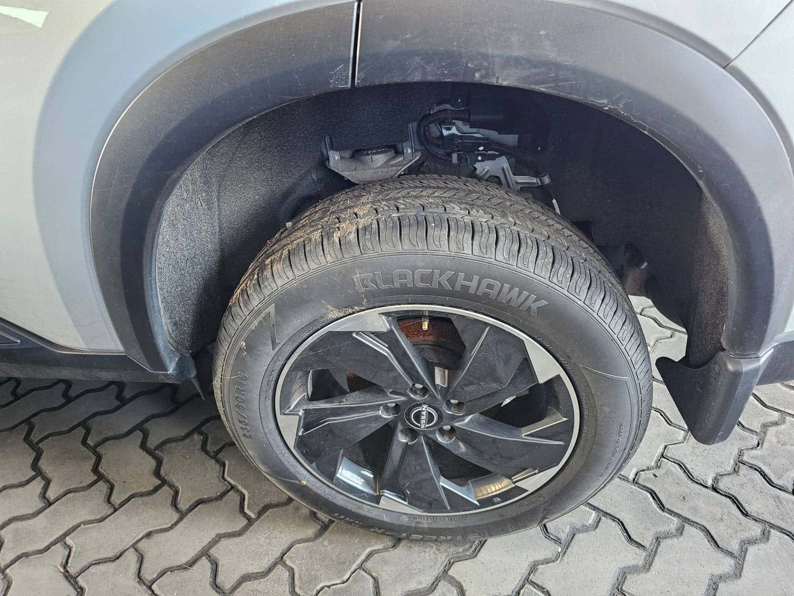 NISSAN ROGUE - Exterior