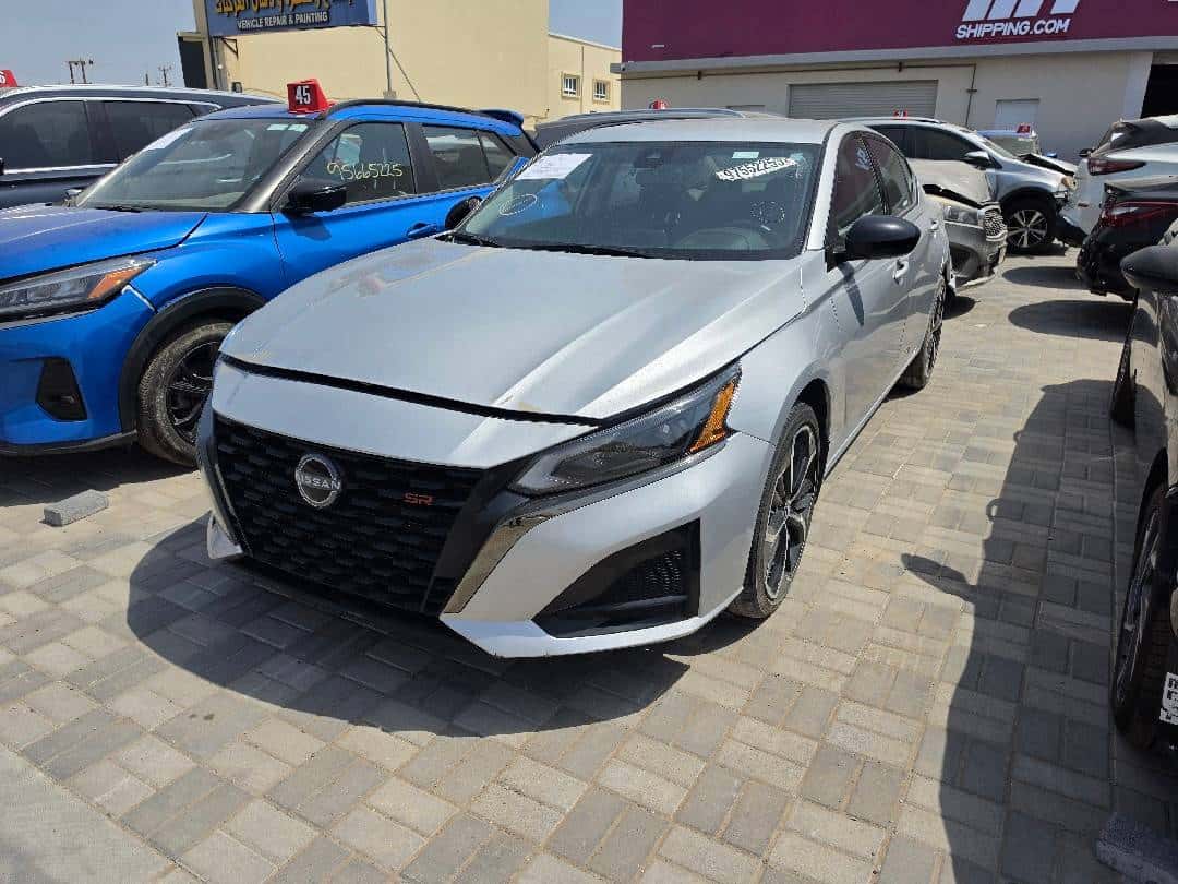 Nissan Altima 2023 thumbnail 1