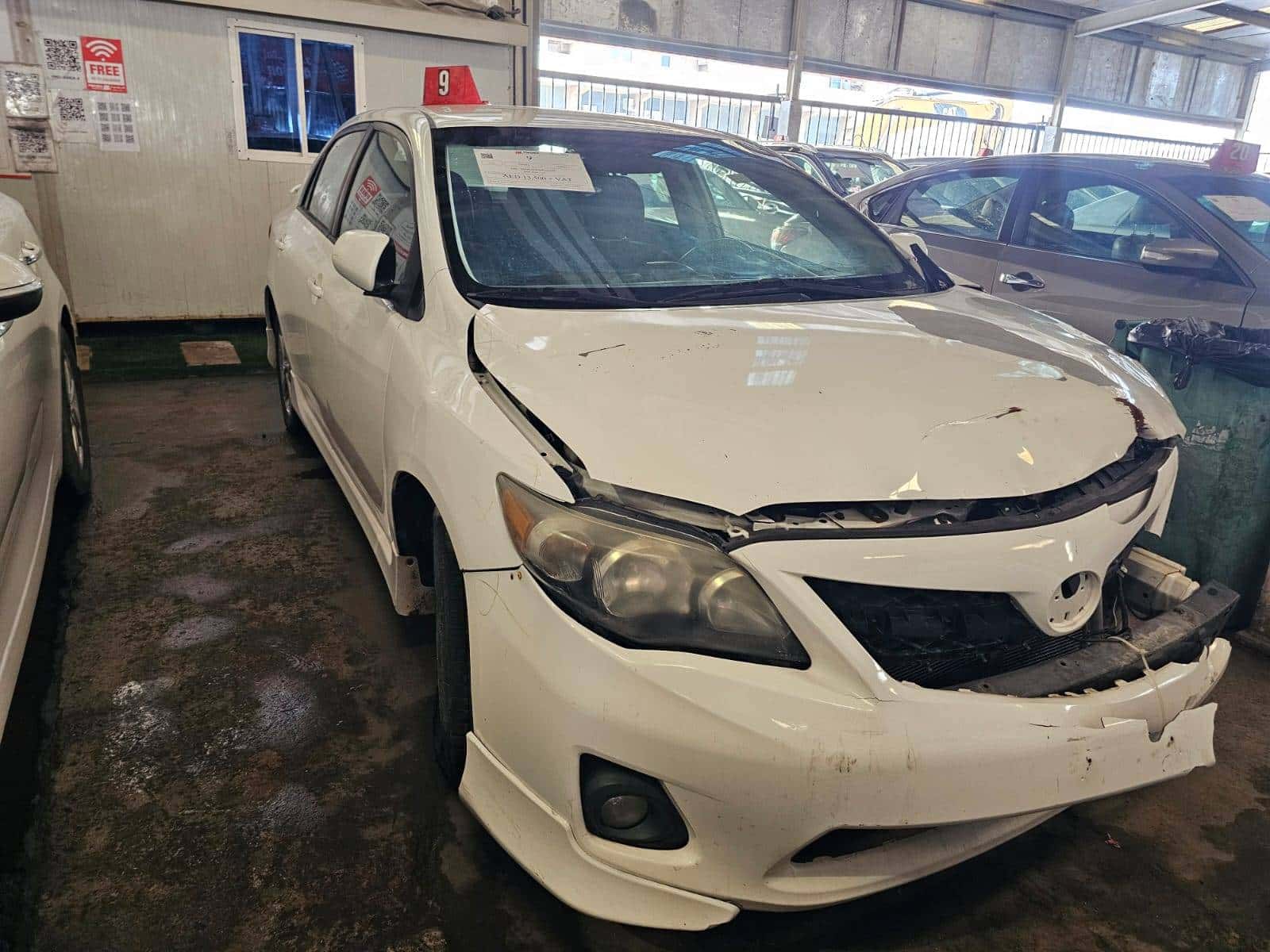 TOYOTA COROLLA 2013 thumbnail 2