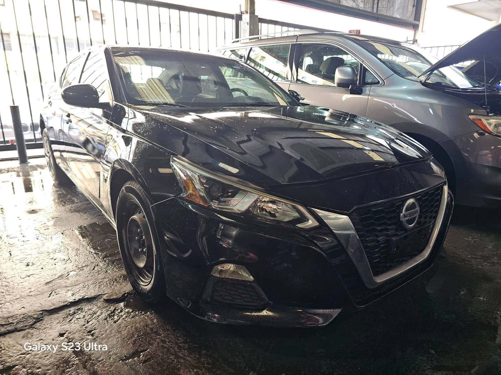 NISSAN ALTIMA - Exterior