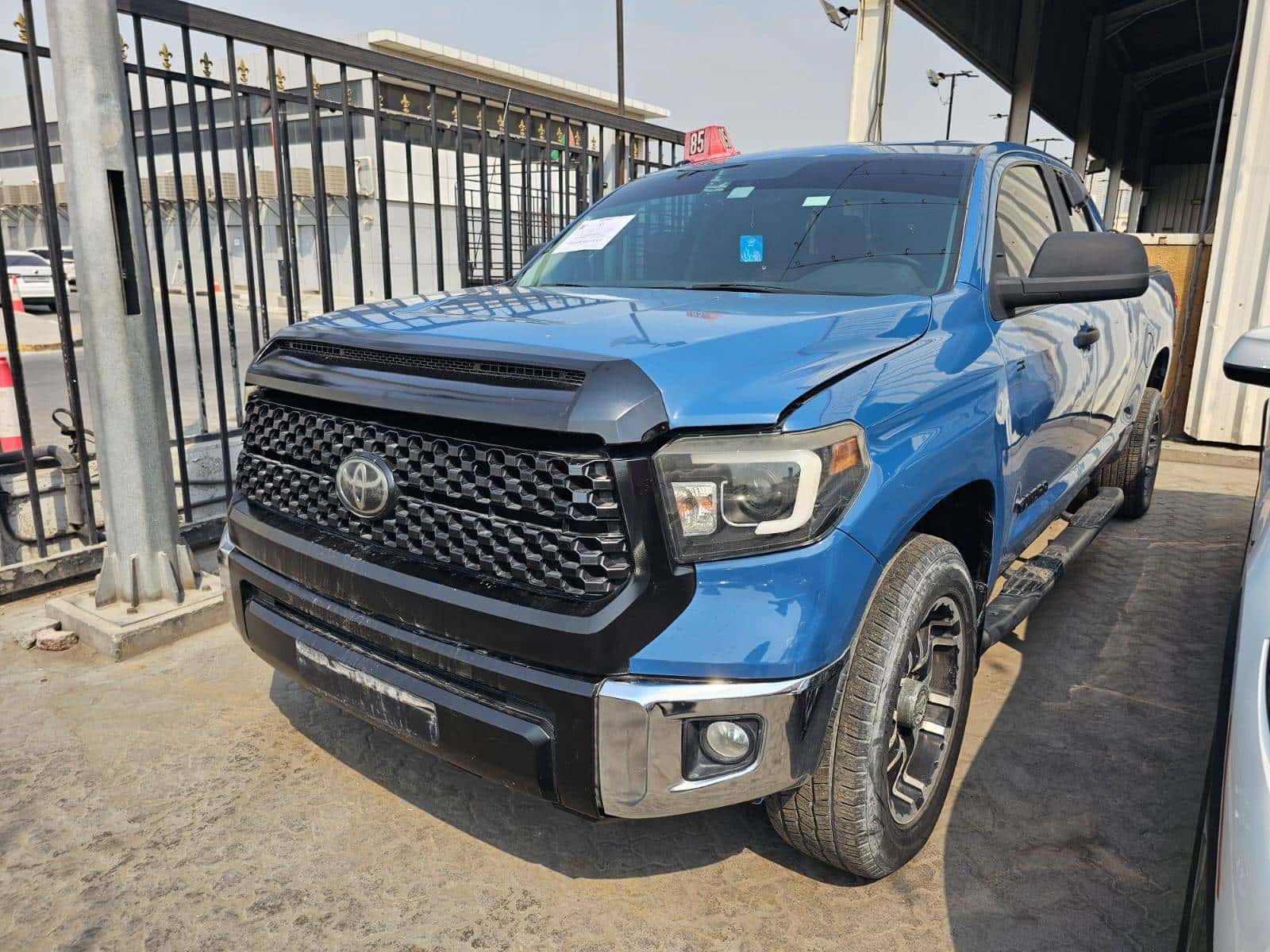 TOYOTA TUNDRA 2019 thumbnail 3