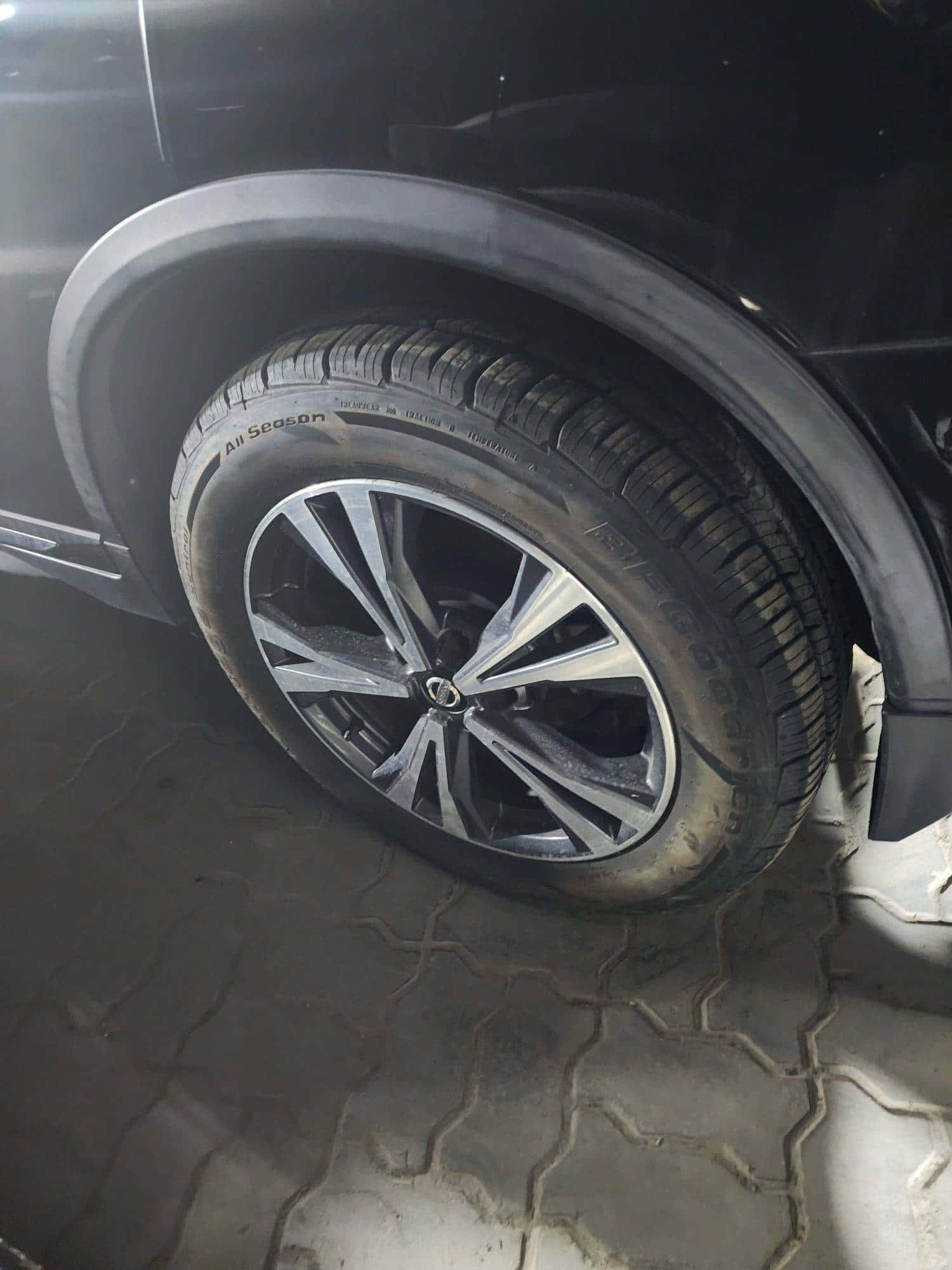NISSAN ROGUE - Exterior