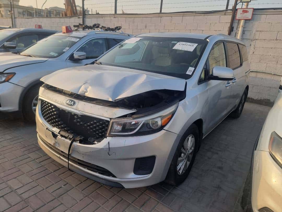 Kia Sedona 2016 thumbnail 5