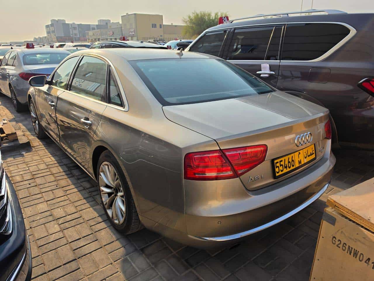 Audi A8 2012 thumbnail 4