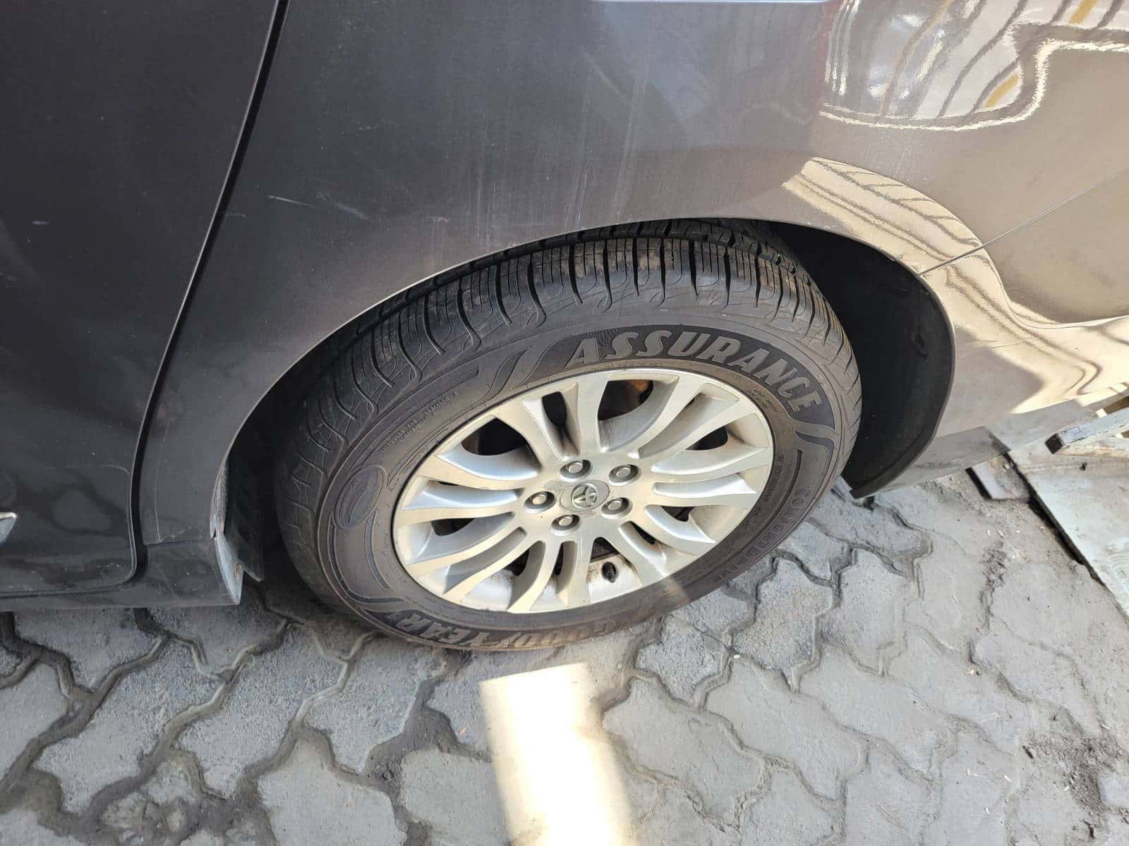 TOYOTA SIENNA 2013 thumbnail 5