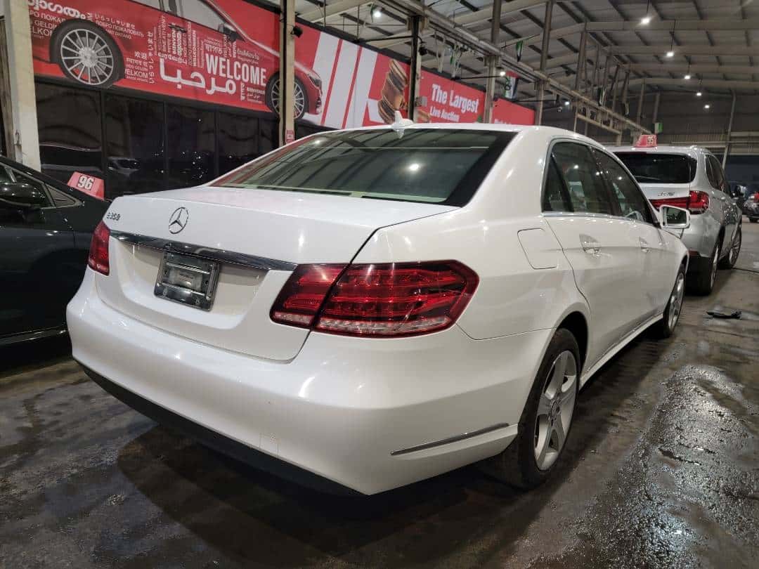 MERCEDES BENZ E 350 - Exterior