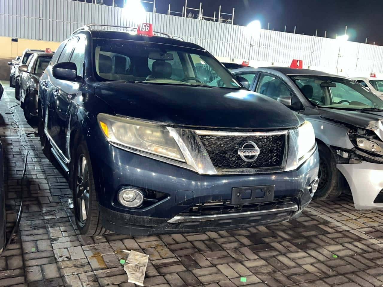 Nissan Pathfinder 2015 thumbnail 2
