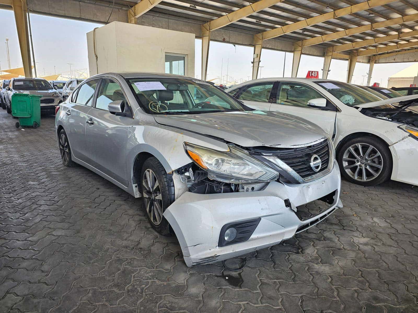 NISSAN ALTIMA - Exterior