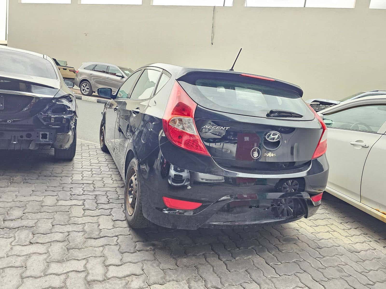 HYUNDAI ACCENT - Exterior