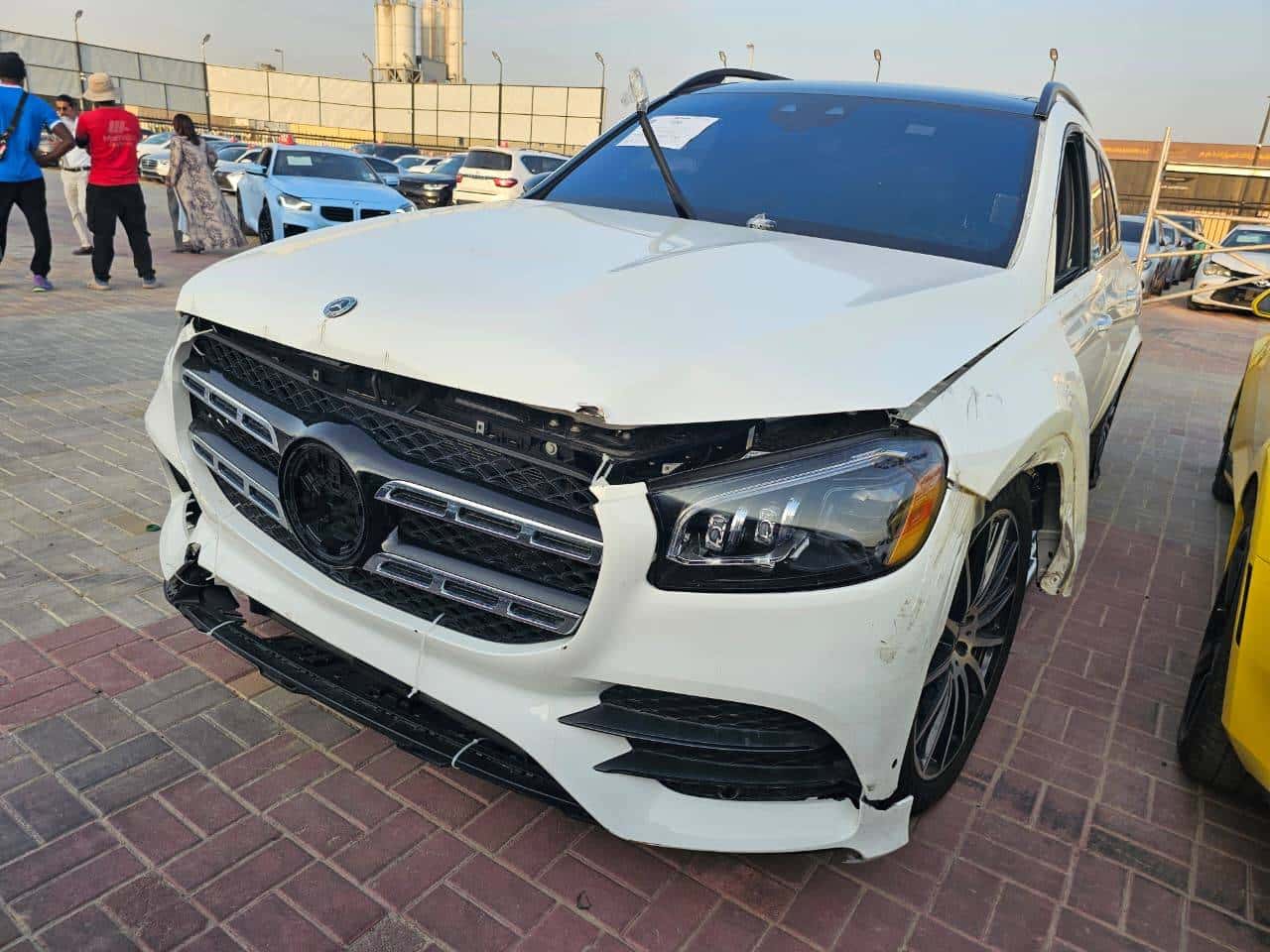 MERCEDES BENZ GLS 450 2023 thumbnail 3