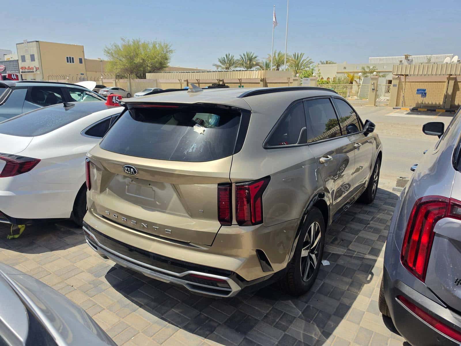 Kia Sorento 2021 thumbnail 5