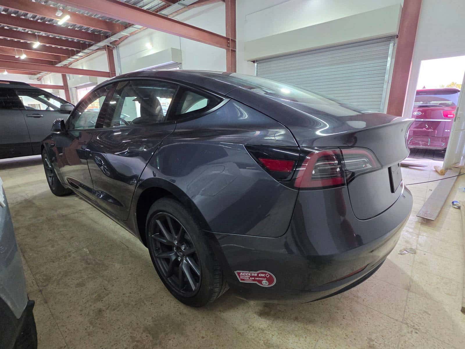 Tesla Model 3 2023 thumbnail 5