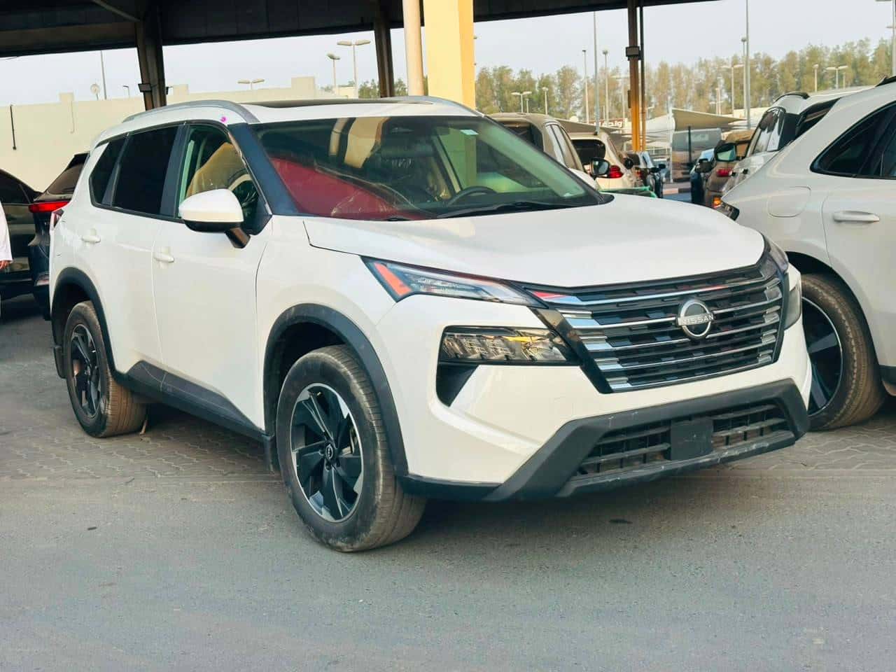 Nissan Rogue 2024 thumbnail 1